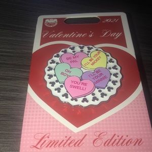 Disney Valentines Day 2021 Limited Edition Pin